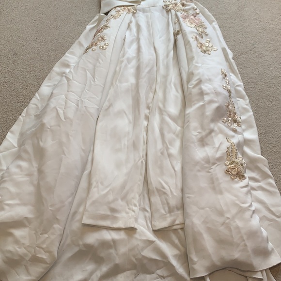 Stylish designer jumpsuit evening hijab dress removable sleeves white and gold - Picture 5 of 6